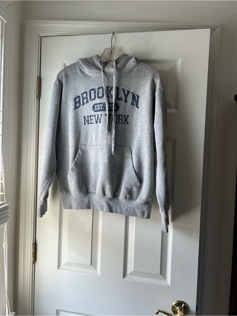 Brooklyn New York Knight Pullover Hoodie Sweatshirt Size S